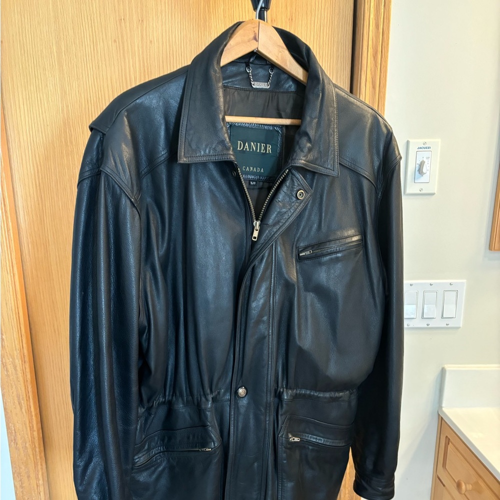 DANIER Genuine Leather Jacket Black - Size Small